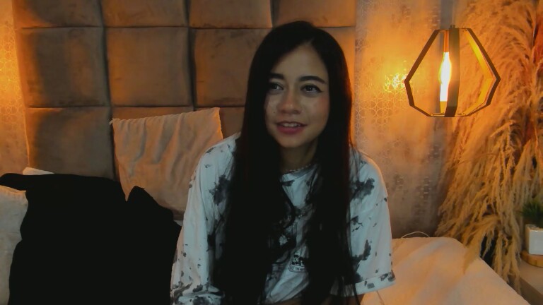 LyliJune's Streamate show and profile