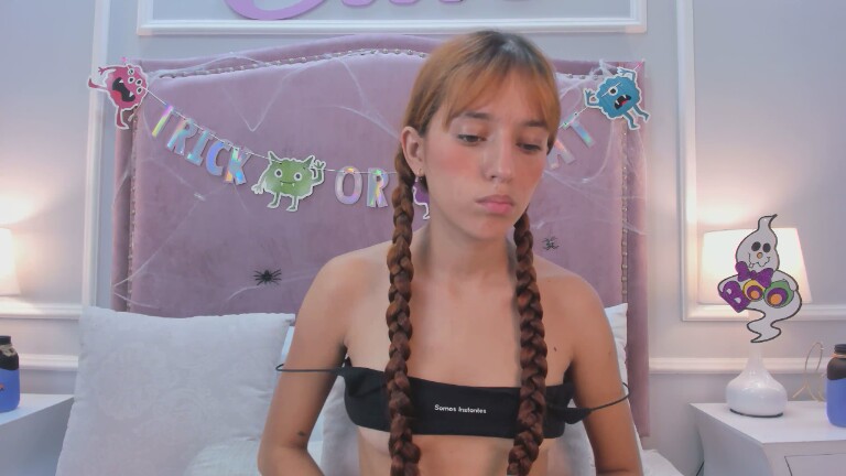 LeaThomsonn's Streamate show and profile