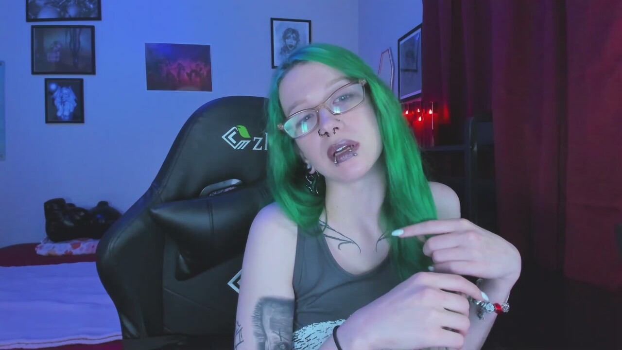 NikkiVill