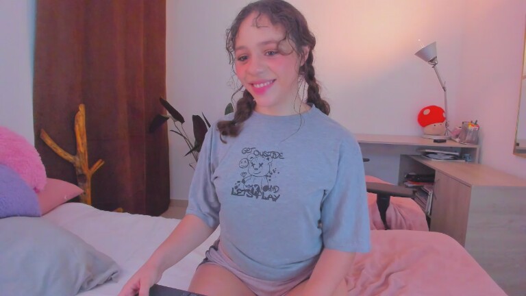 Ariana_More's Streamate show and profile