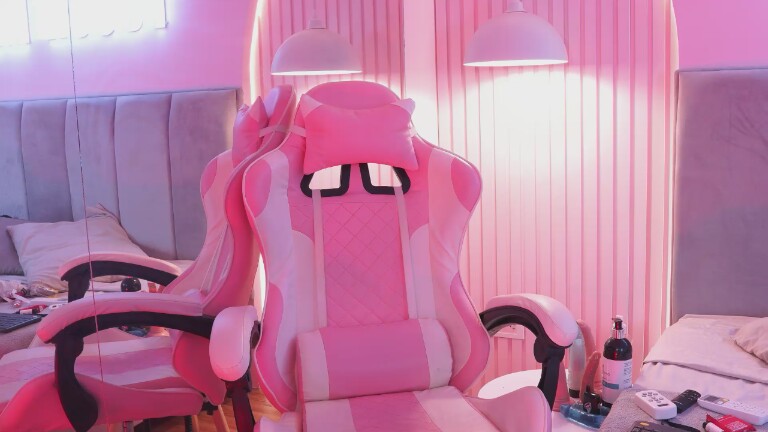 MilaIvy's Streamate show and profile