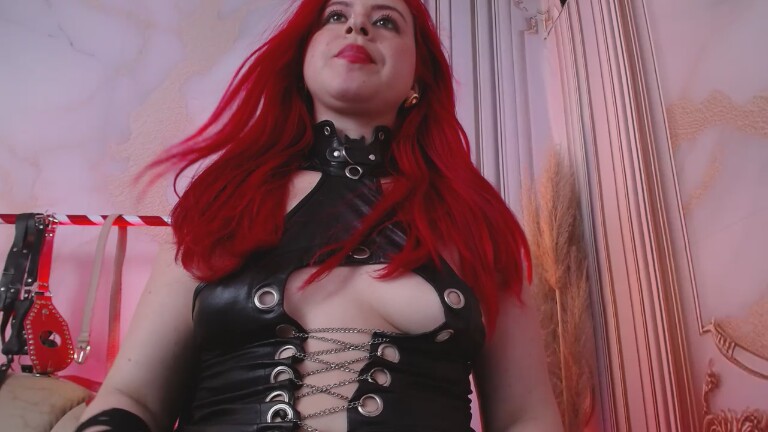 Natyslavdoll's Streamate show and profile