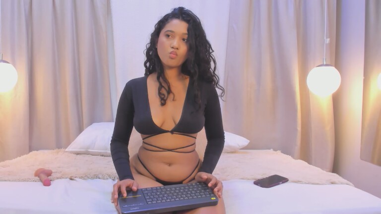 Soffivega's Streamate show and profile