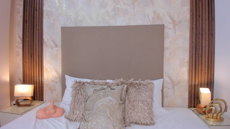 CloeeMilleer's Streamate show and profile