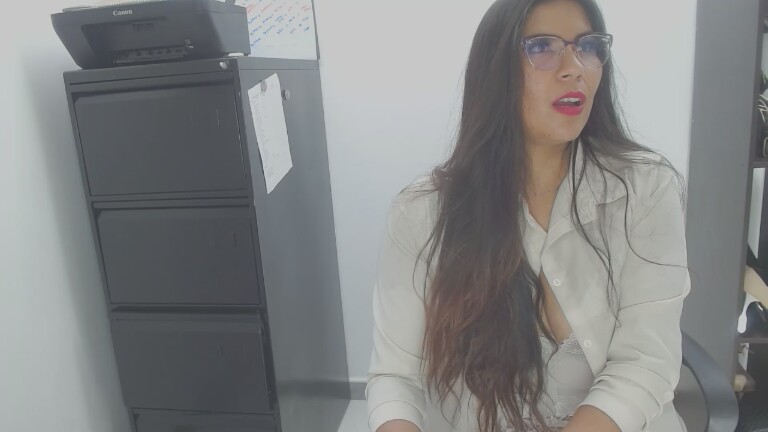 LunaDumont's Streamate show and profile