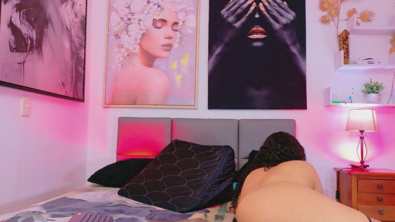 Luna_Monroe