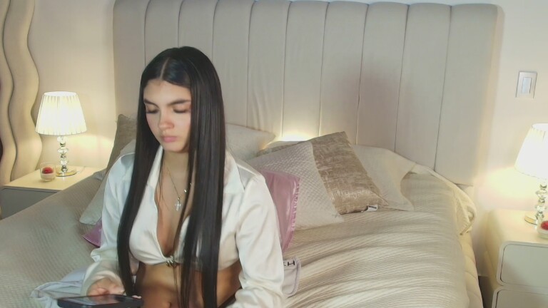 SamiLewis's Streamate show and profile