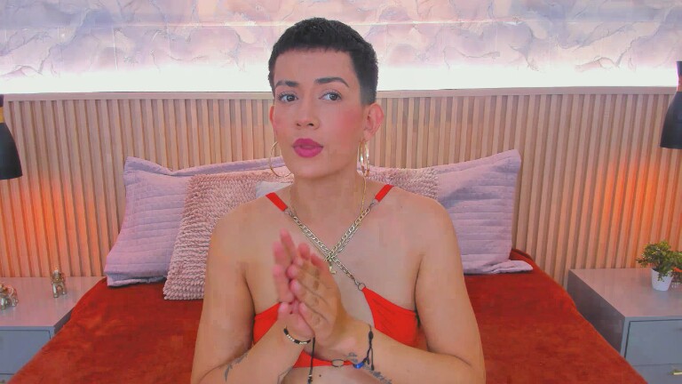 ZoeHenao's Streamate show and profile