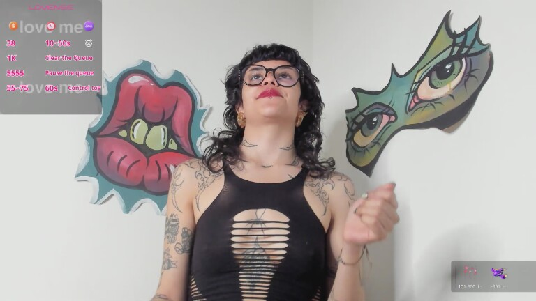 triinitty's Streamate show and profile