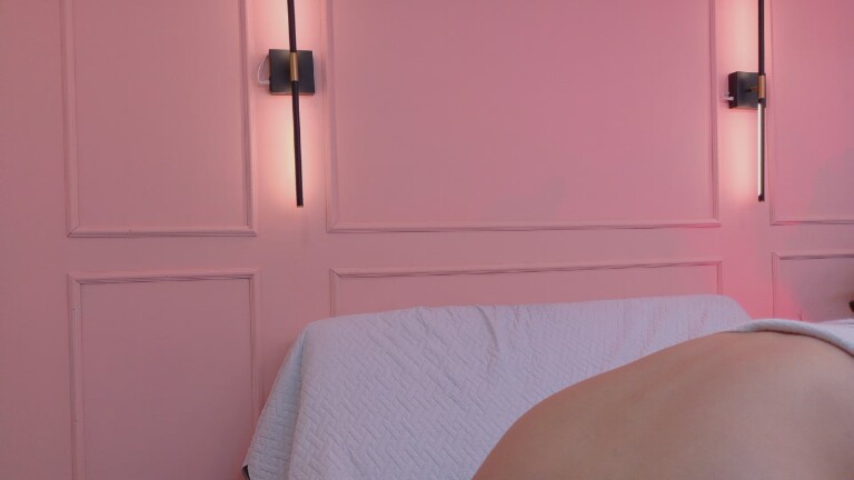 littleezoee's Streamate show and profile