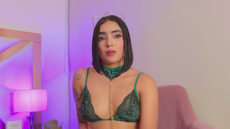 Miah_Hills's Streamate show and profile