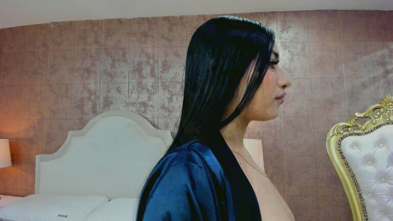 KhloeWonders's Streamate show and profile