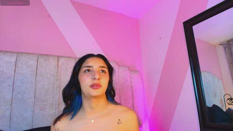 ArisSuarez's Streamate show and profile