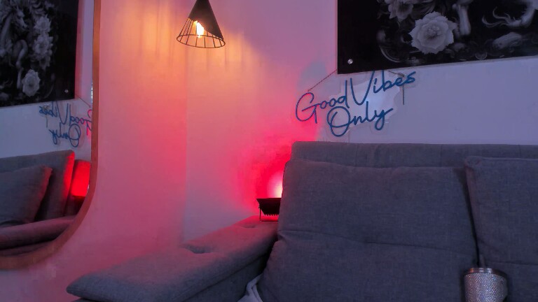 MacarenaEscobar27's Streamate show and profile