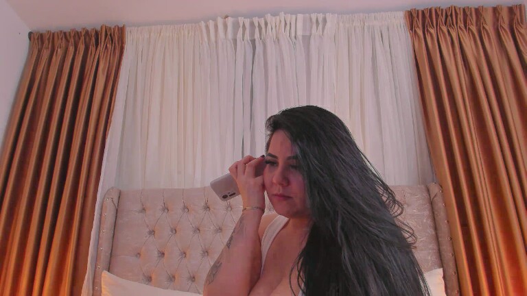 MiaKurts's Streamate show and profile