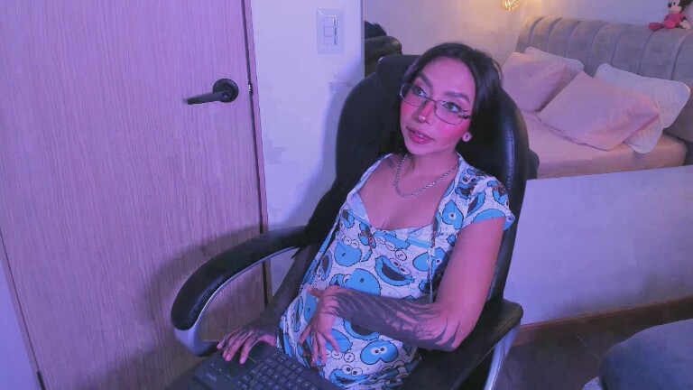 KathNoir's Streamate show and profile