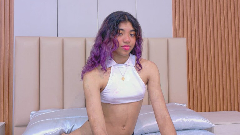 AlejandraOjeda's Streamate show and profile