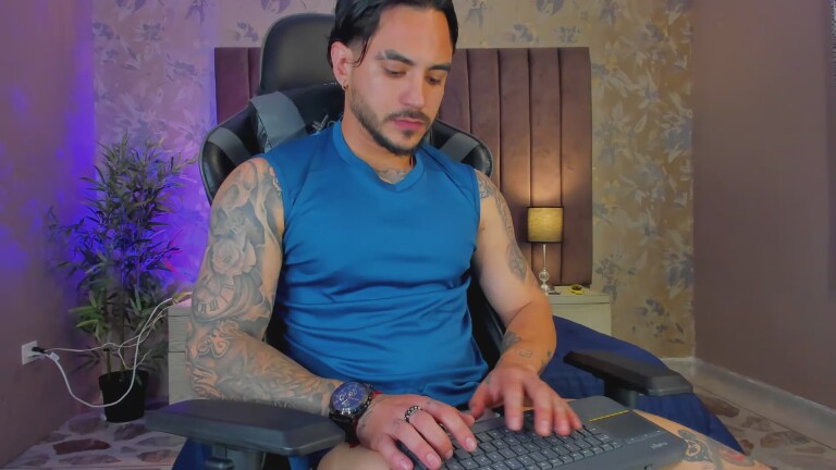 DanteDimarco100's Streamate show and profile