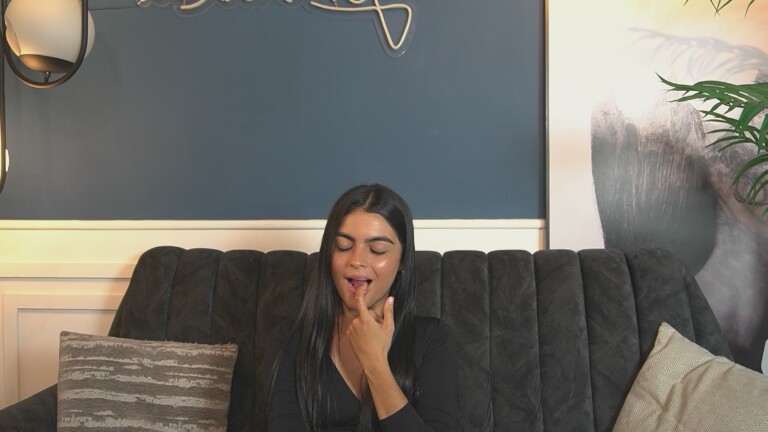 GabyReid's Streamate show and profile