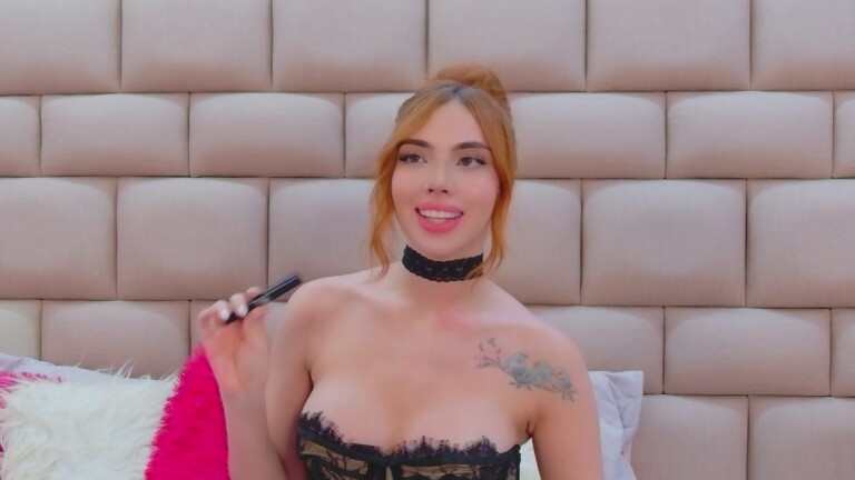 EstefaniaHansen's Streamate show and profile