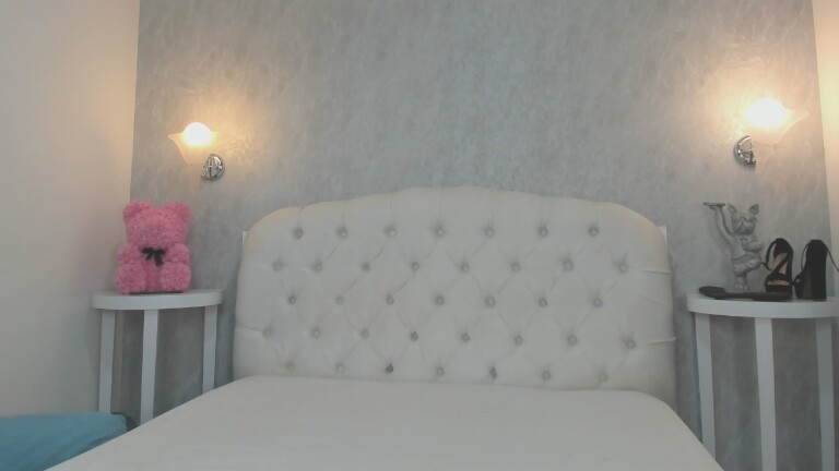 EmmilyMartinez's Streamate show and profile