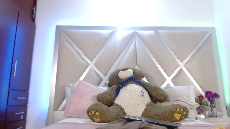 AgathaVegaa's Streamate show and profile