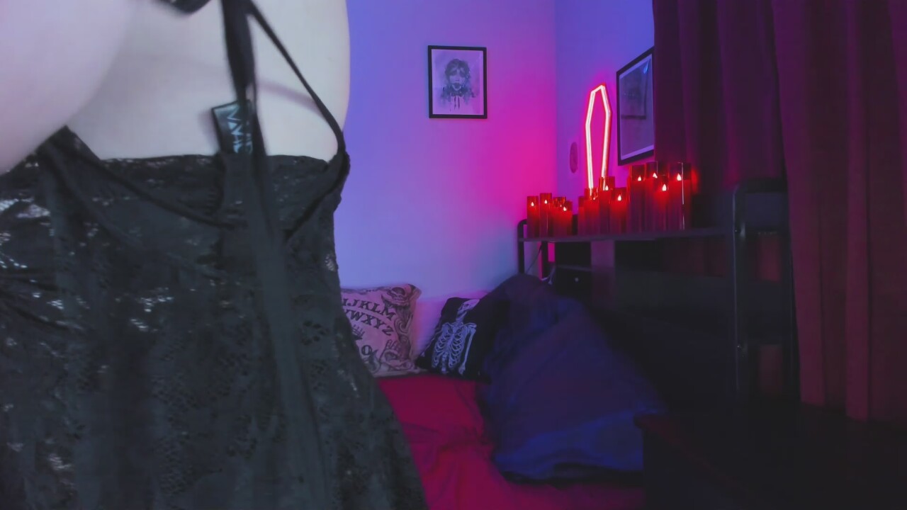 NikkiVill