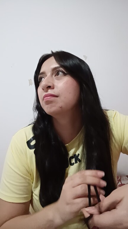 AlondraGomez33's Streamate show and profile