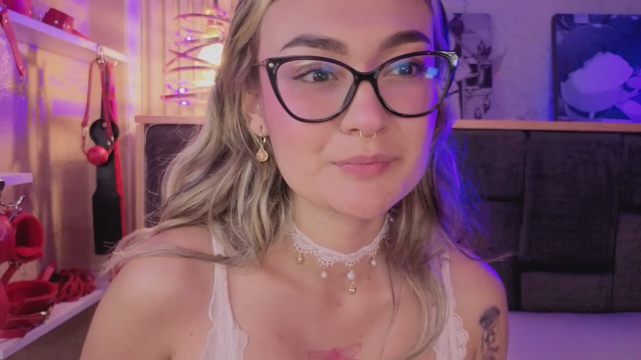 Victoria_Lennoxx