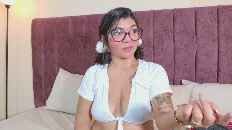 LunnaNoir's Streamate show and profile