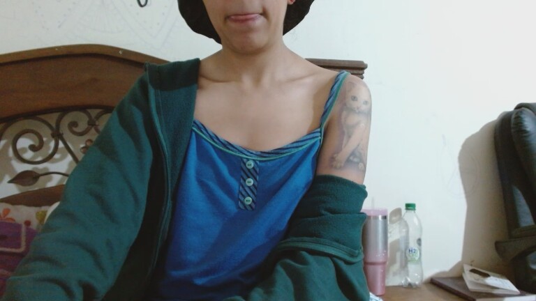 Lolaa888's Streamate show and profile