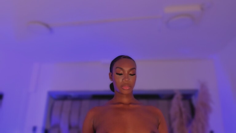 ChaynnaCooper's Streamate show and profile