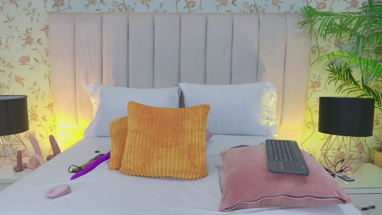 BrisaVegaGB's Streamate show and profile