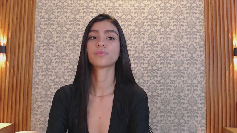 Charlotte_18's Streamate show and profile