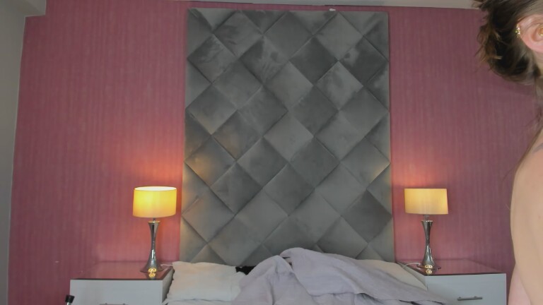 Mia_Colin's Streamate show and profile