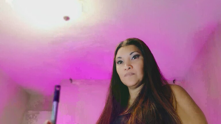 DivineLynn's Streamate show and profile