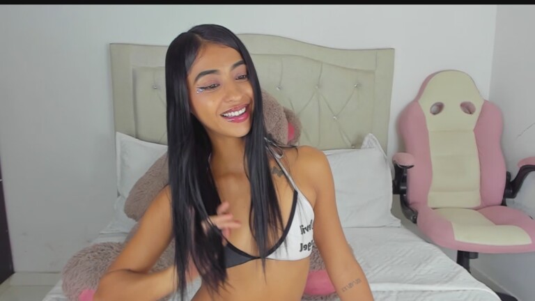 SofiaLara020's Streamate show and profile