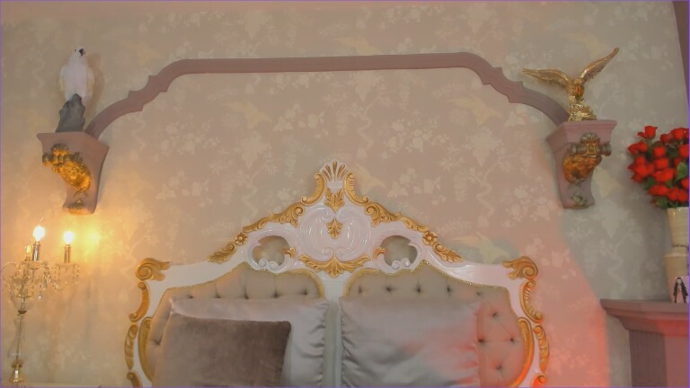 ZuzanHoll's Streamate show and profile