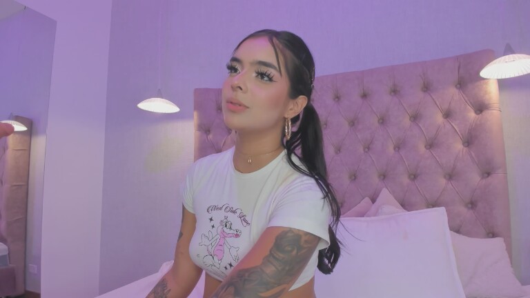 Alicia_Evans's Streamate show and profile