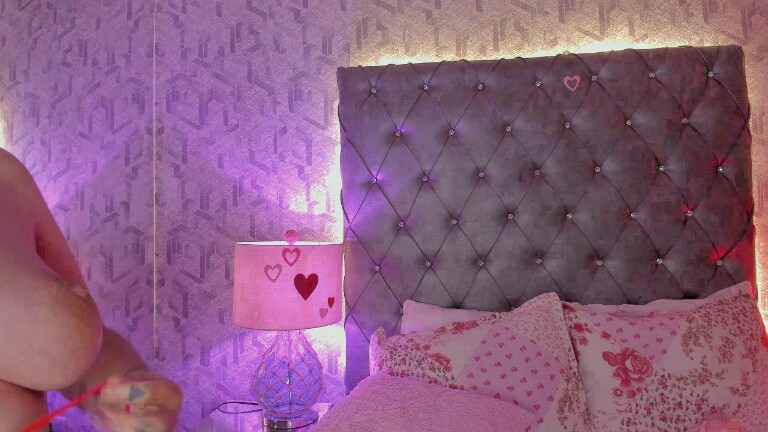 MaddieWaves's Streamate show and profile