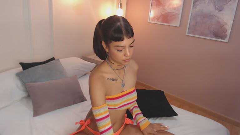 LeahNut's Streamate show and profile