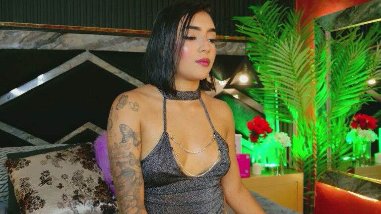 Miah_Hills's Streamate show and profile