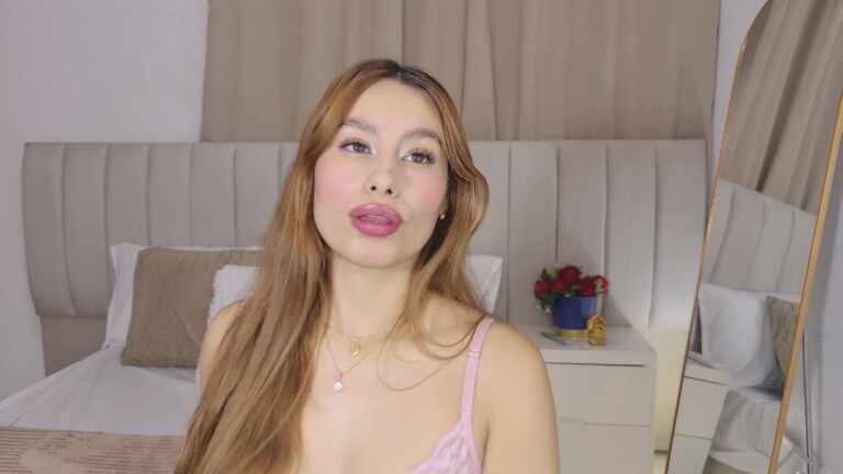 SophiaJohnes's Streamate show and profile