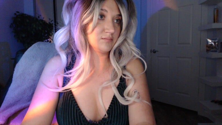 GoddessEmmy's Streamate show and profile
