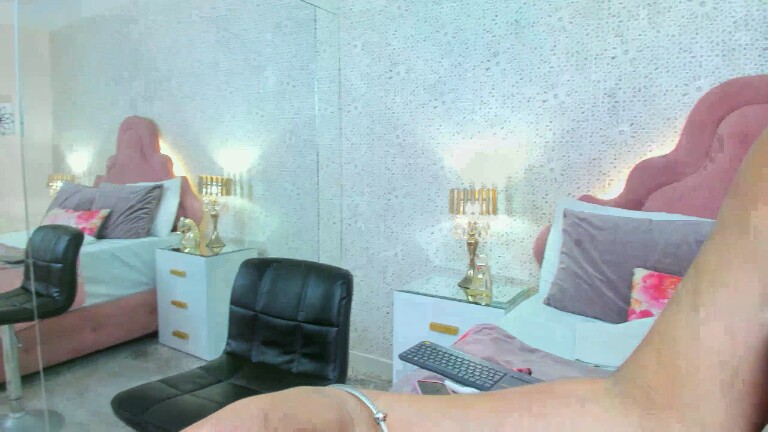 MaddisonMartins's Streamate show and profile