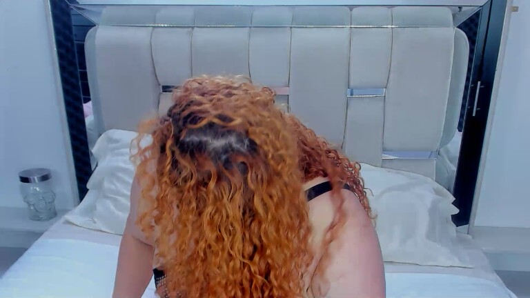 IsadiaRousso's Streamate show and profile