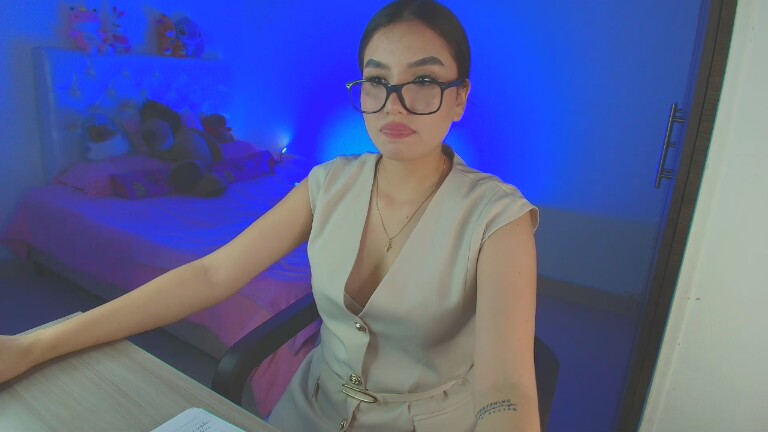 Kaara_Coopper's Streamate show and profile