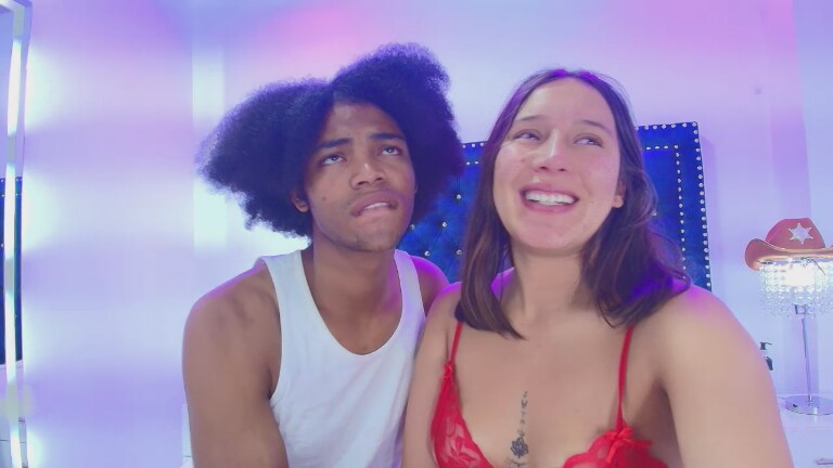 Crystalxx69's Streamate show and profile