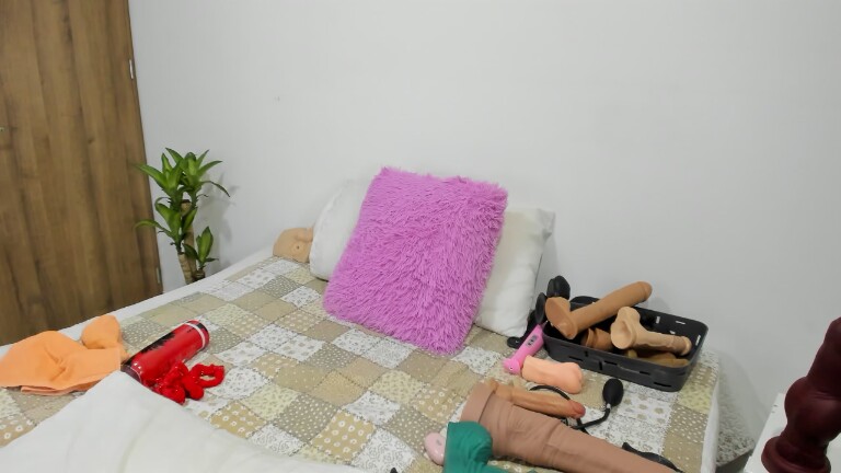 Sweet_X's Streamate show and profile