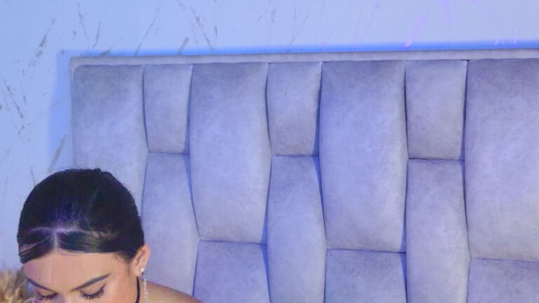 MaiaCooper's Streamate show and profile